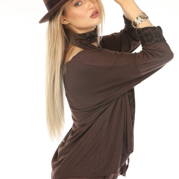 Chocolate Color Top With Leopard Print Scarf - Picture 10 of 16